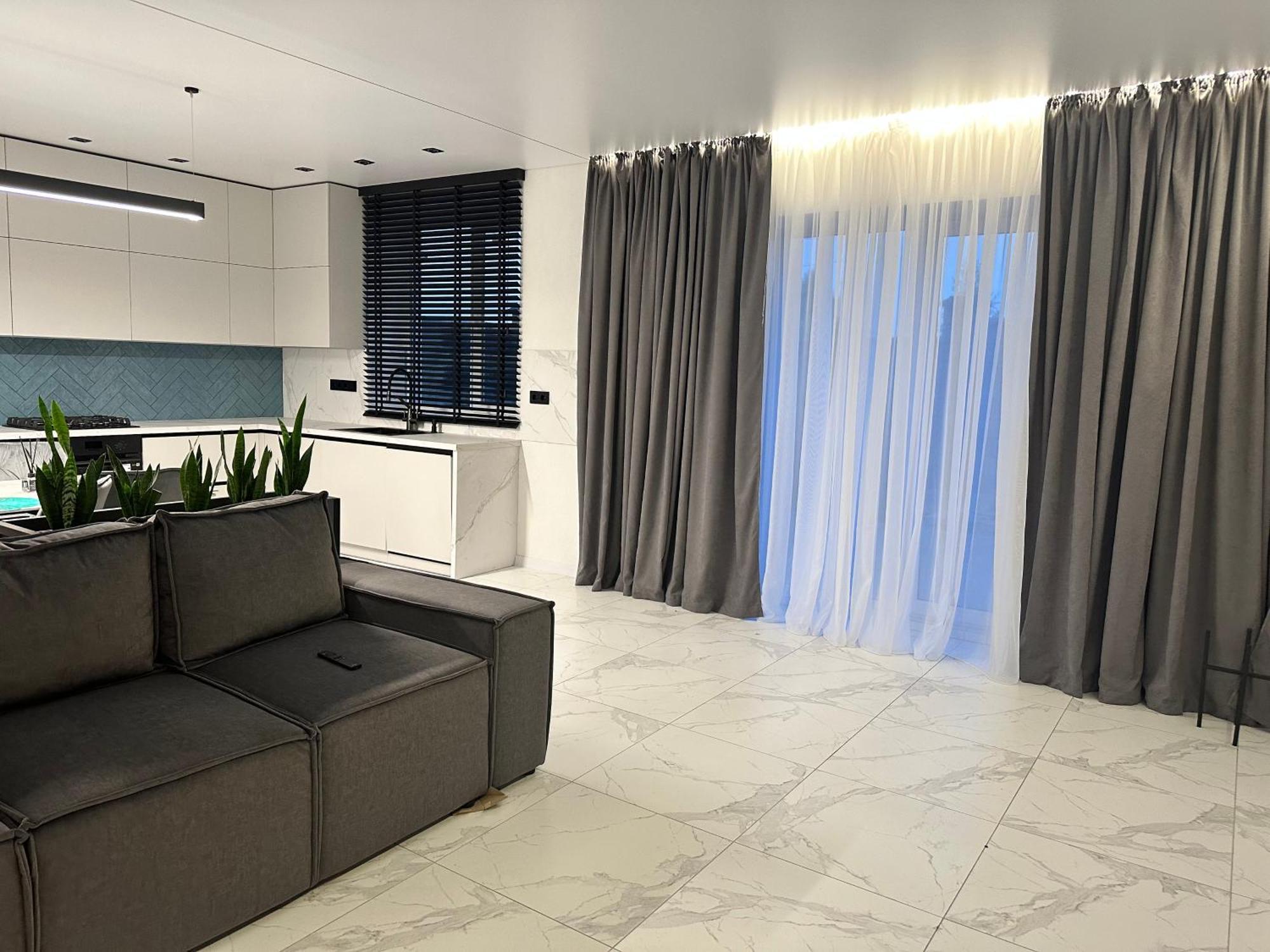 Апартаменти З Власним Двором Rivne Exterior photo